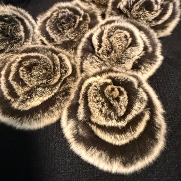 Black Faux Fur Rosette Trim Cardigan Sweater Gaby & Eden Size L - Picture 3 of 11